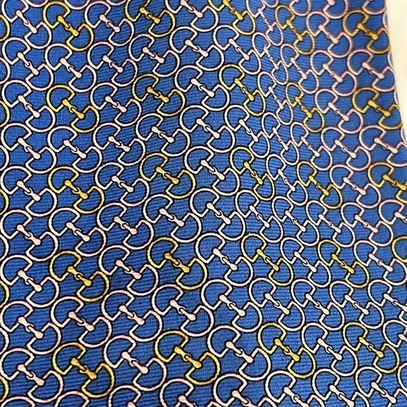 Burberry silk tie blue with pink and gold D ring design - Picture 4 of 9